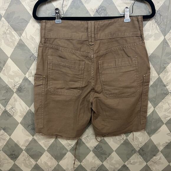 Frame Denim Twisted Utility Washed Desert Bermuda Short with Raw Hem - Picture 4 of 6
